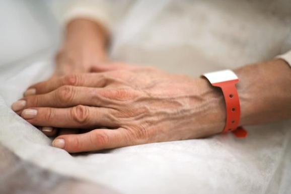 Valoración y apoyo adecuados para los pacientes mayores con cáncer