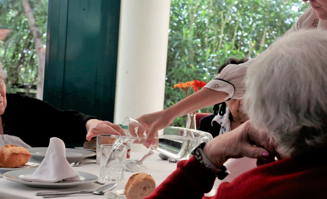 Grupo ORPEA acoge en sus centros a personas  mayores que viven solas para que pasen la Navidad