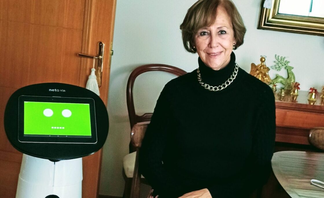 NETA V3A,  el robot amigable que acompaña a las personas mayores en sus hogares