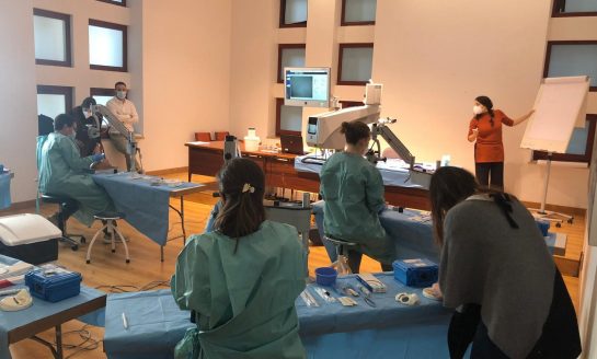 El Hospital de Cabueñes impulsa una formación en cirugía del glaucoma