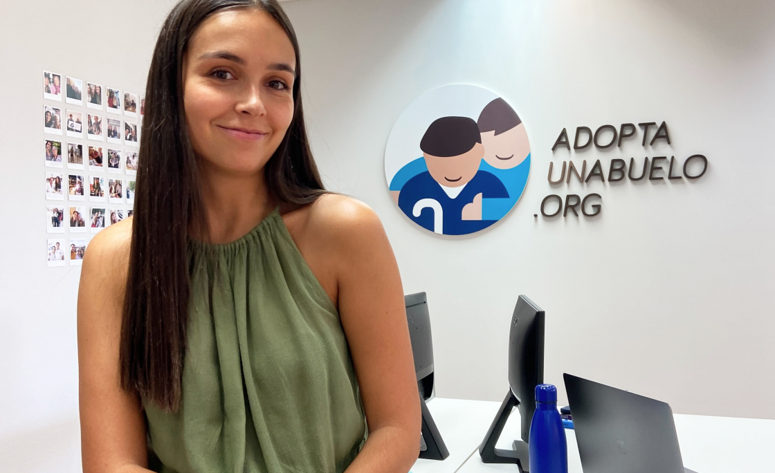 Rebeca López, nombrada vicepresidenta de Adopta Un Abuelo