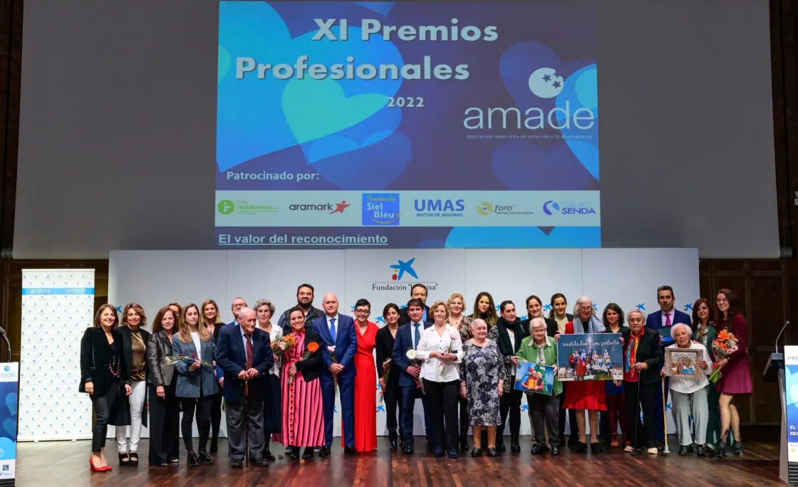 Edurne Galán, trabajadora social de Amavir Alcorcón, galardonada con la mención especial de los Premios AMADE