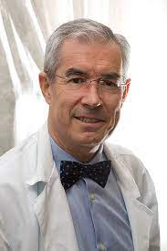 Dr. Emilio Bouza, presidente del CCICP: “Deberíamos revisar el criterio de vacunación para el herpes zóster a partir de los 50 años y no de los 65 años”