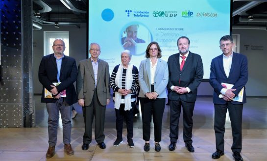 Fundación Telefónica y Mayores UDP reflexionan sobre el papel de la tecnología en la autonomía de las personas mayores
